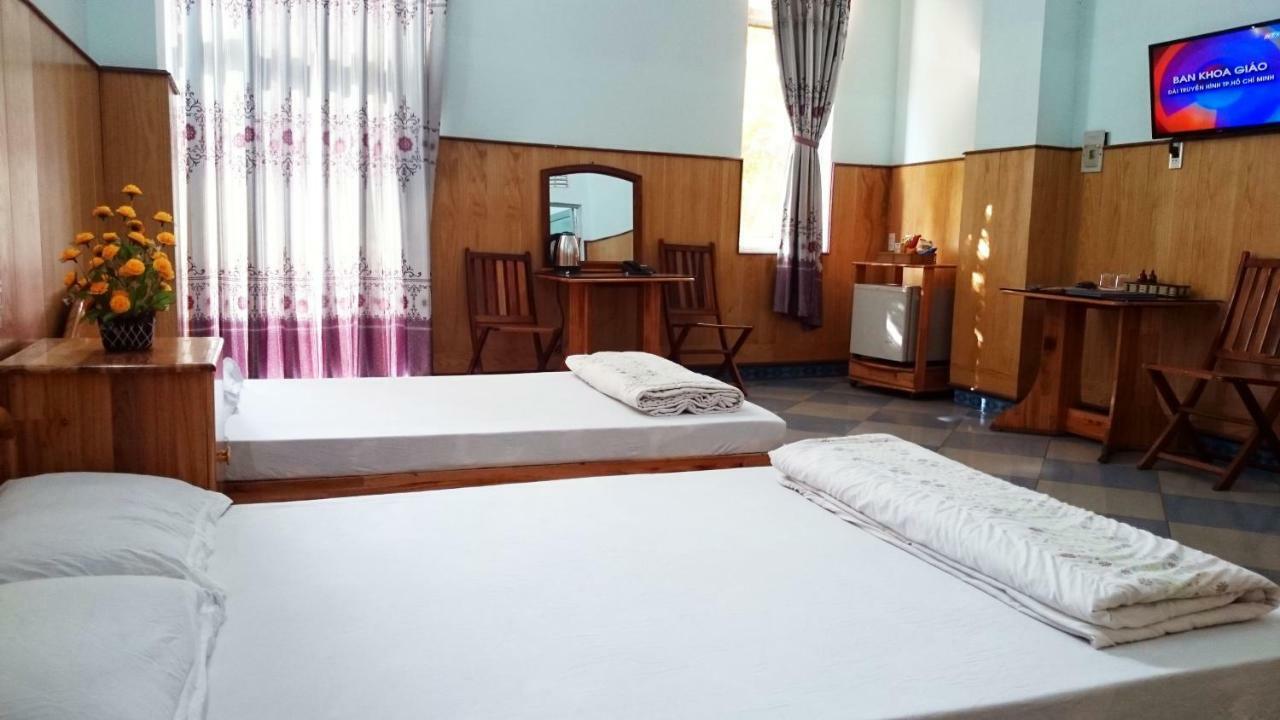 Cao Nguyen Hotel Pleiku Bagian luar foto